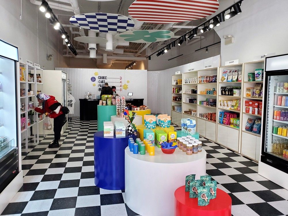 LEASED - 1555 Milwaukee: 1555 N Milwaukee Ave, Chicago, IL 60622